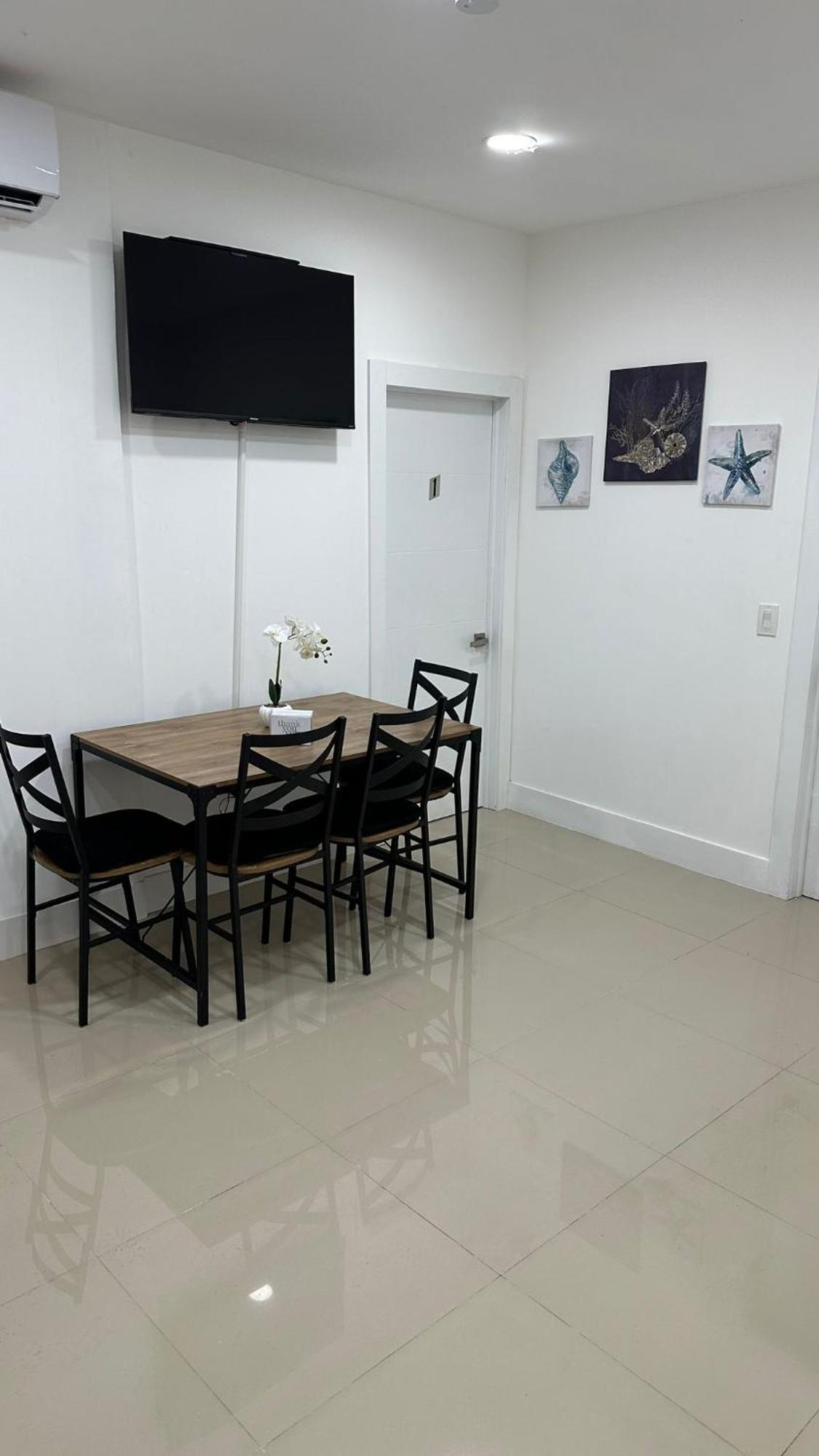 104 Mixed Shared Rooms Central, Friendly, Affordable Miami Eksteriør bilde